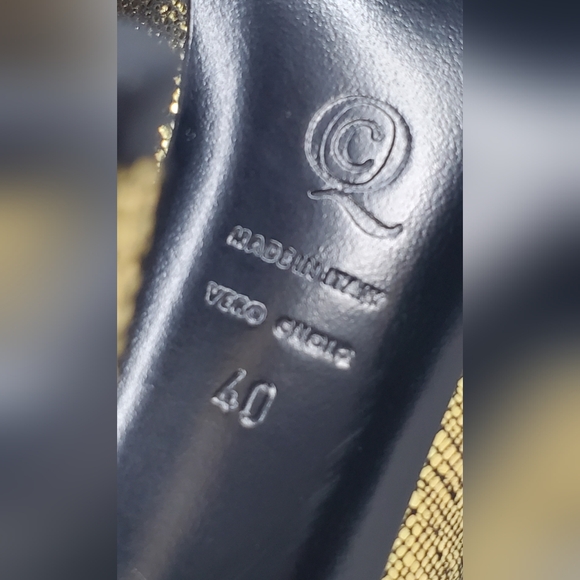 Alexander McQueen Size 40 Gold Metallic Pointed Toe Heels - Picture 6 of 12